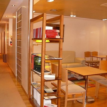 Hotel Nochendi Onís エクステリア 写真