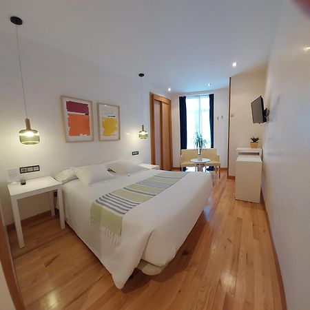 Hotel Nochendi Onís エクステリア 写真