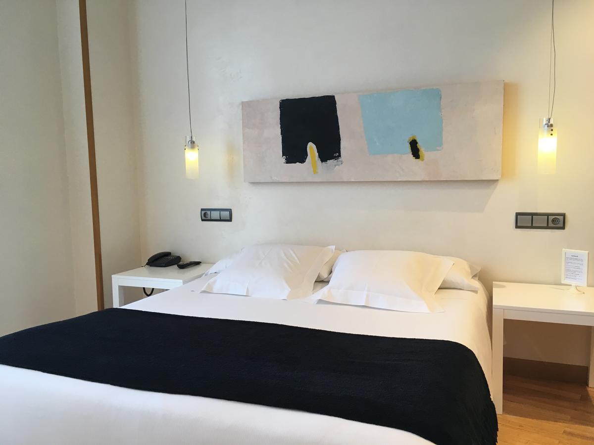 Hotel Nochendi Onís エクステリア 写真